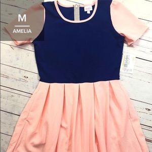 M LuLaRoe Amelia New W/tags